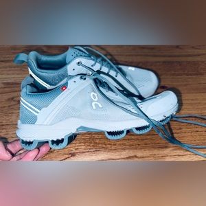 Size 6W Grey On Cloud Running Shoes